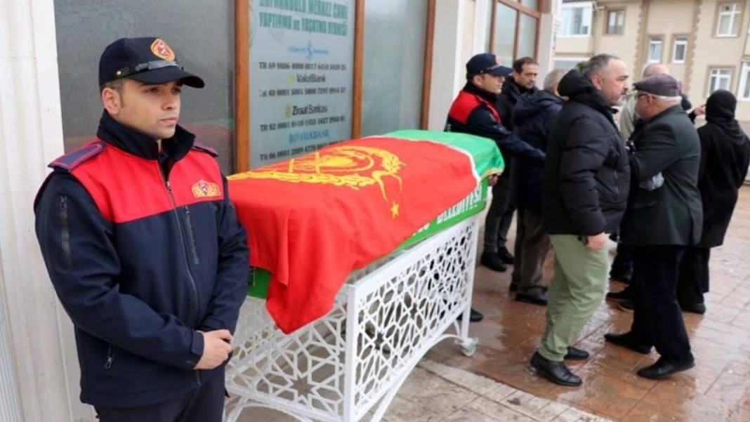 Hamiliyken herkes tarafından linç edilmişti... Ezgi Sertel'in en acı günü! Aldığı haberle yıkıldı 2